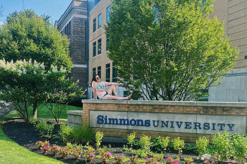 Simmons University Kotzen Scholarships [NEXTYEAR] | Fully Funded Favicon